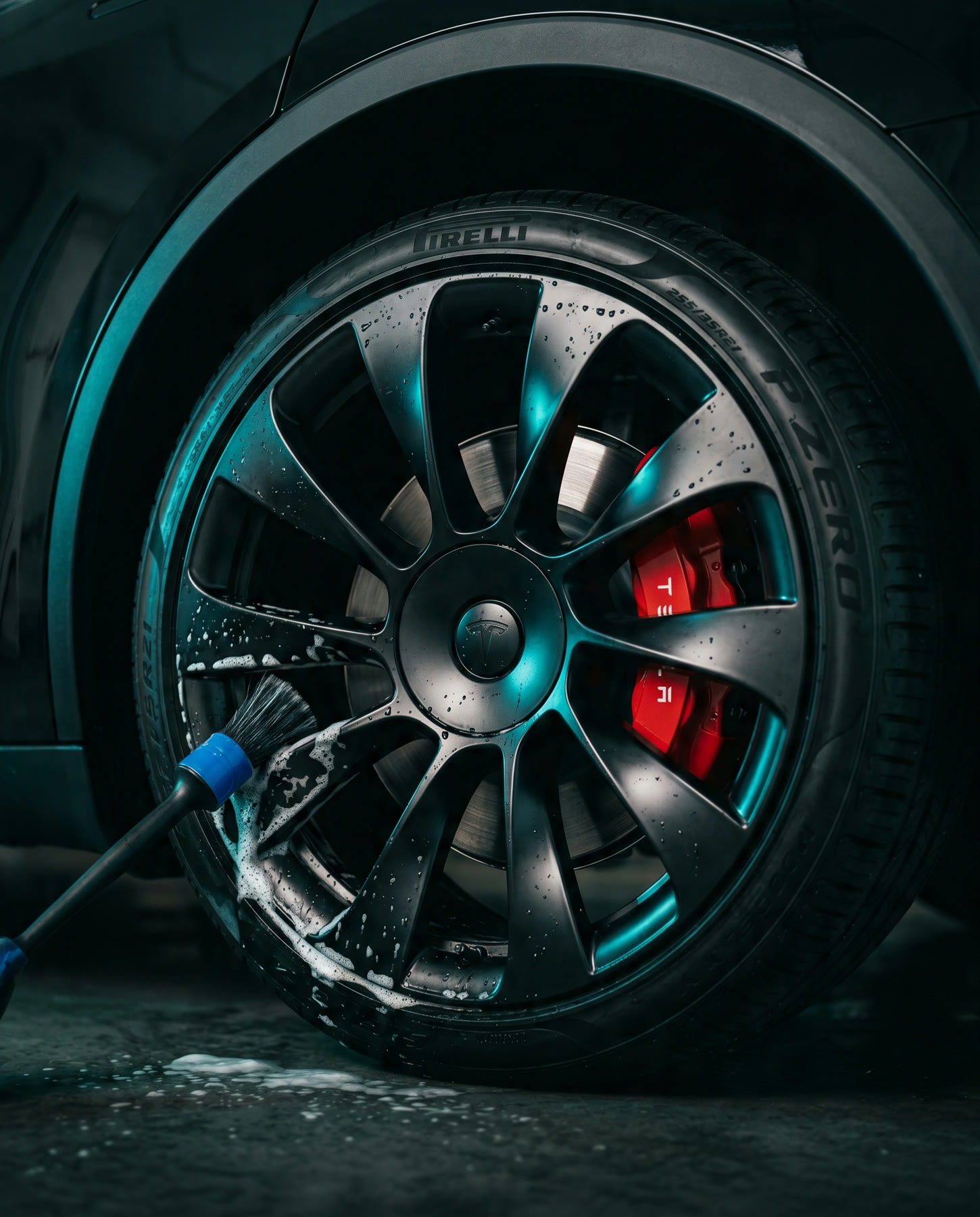Detailing a black Tesla Model Y alloy wheel